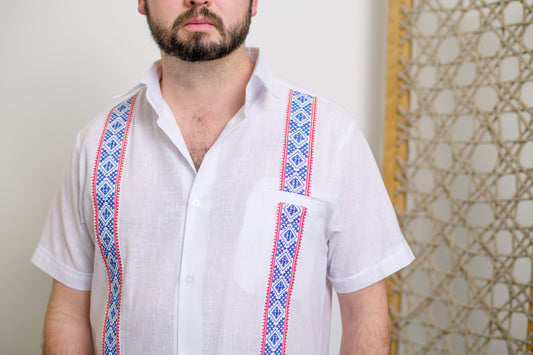 Guayabera El Mustango - SMU Mustang colors - Red and Blue